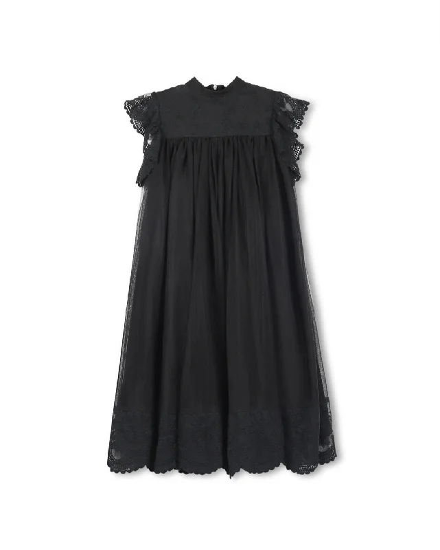 women's body-skimming dressesLace Trimming Tulle Gown